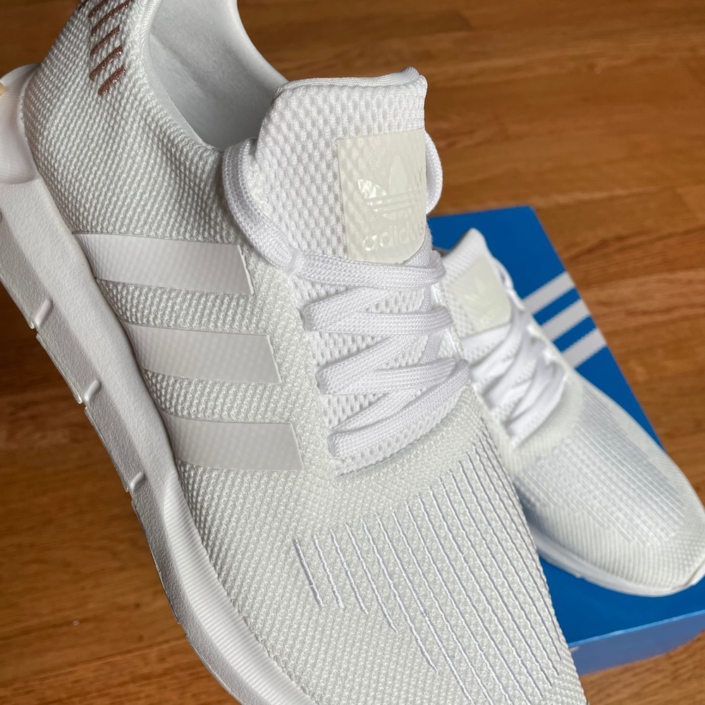 Adidas Swift Run White Women’s Shoes - Picture 7 of 7